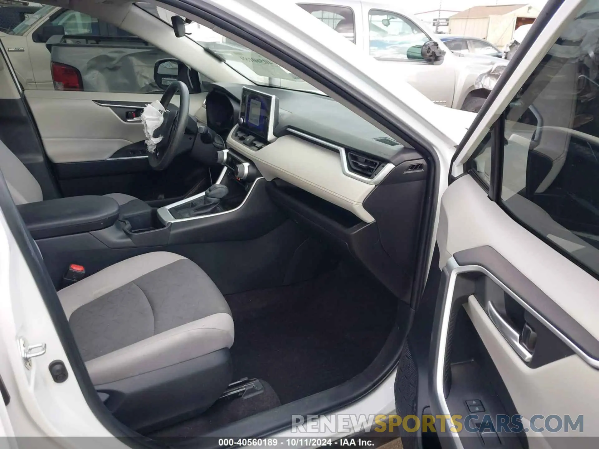 5 Photograph of a damaged car 2T3W1RFV9PC249371 TOYOTA RAV4 2023