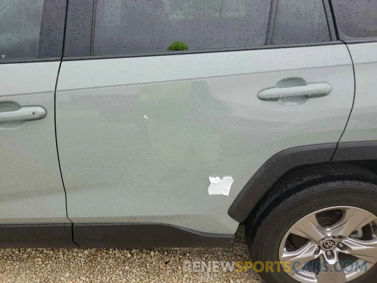 13 Photograph of a damaged car 2T3W1RFV9PW252205 TOYOTA RAV4 2023