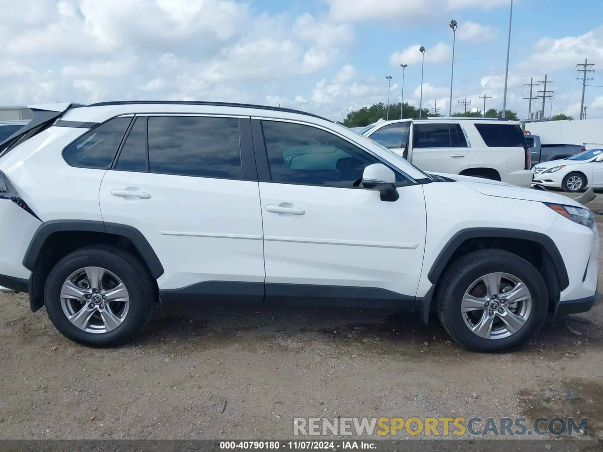 14 Photograph of a damaged car 2T3W1RFVXPC217190 TOYOTA RAV4 2023