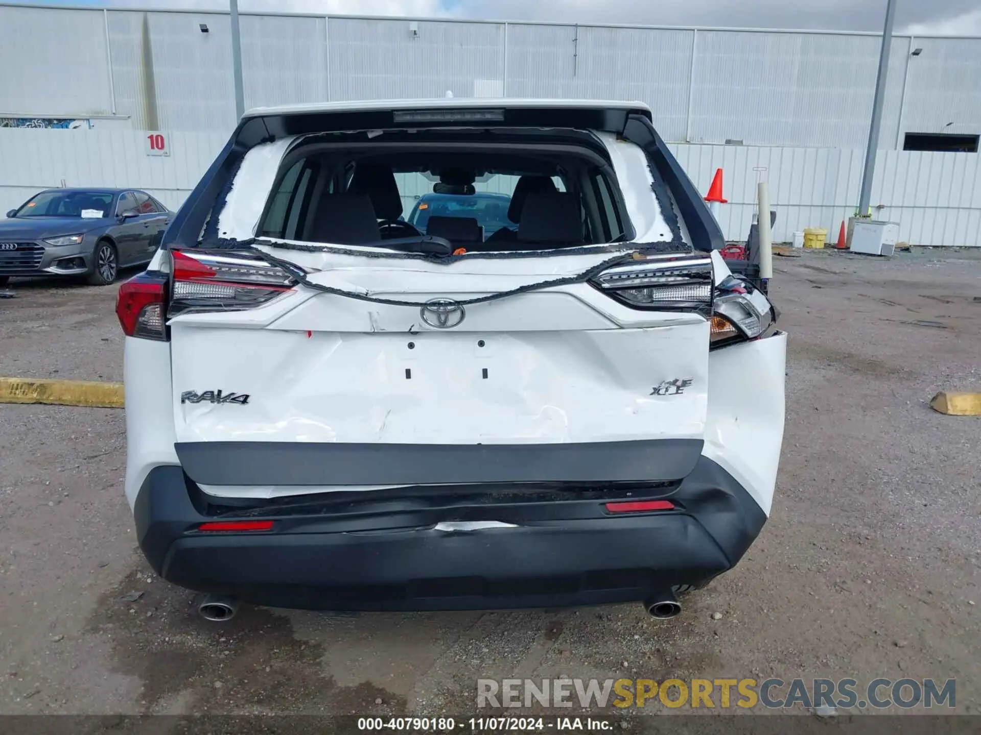 17 Photograph of a damaged car 2T3W1RFVXPC217190 TOYOTA RAV4 2023