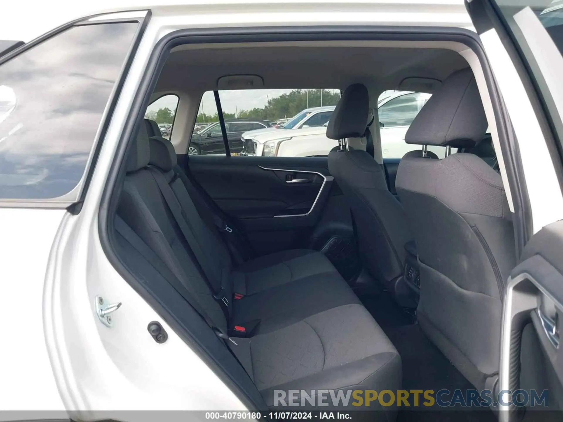 8 Photograph of a damaged car 2T3W1RFVXPC217190 TOYOTA RAV4 2023