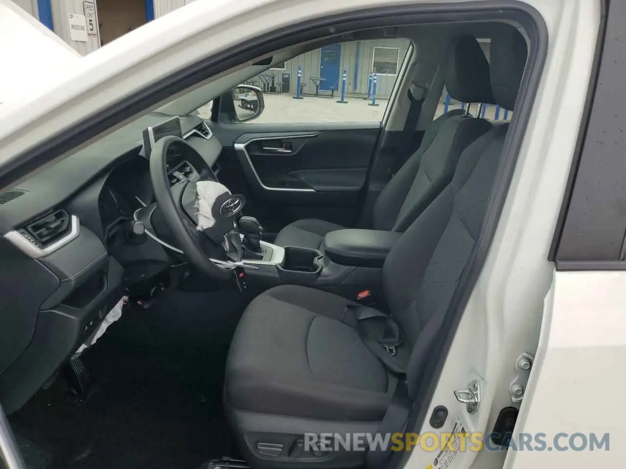 7 Photograph of a damaged car 2T3W1RFVXPC223118 TOYOTA RAV4 2023