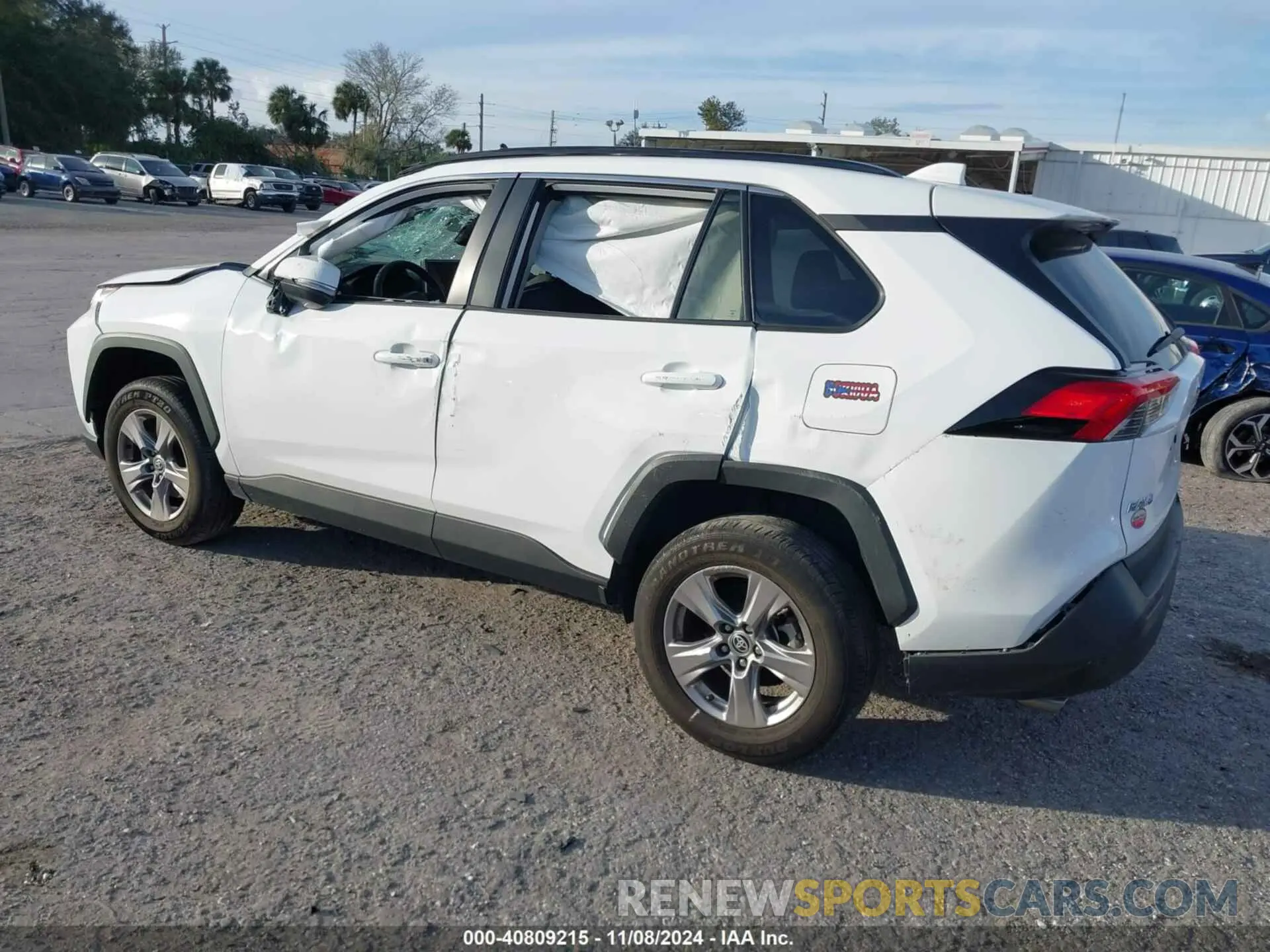 3 Photograph of a damaged car 2T3W1RFVXPC229565 TOYOTA RAV4 2023