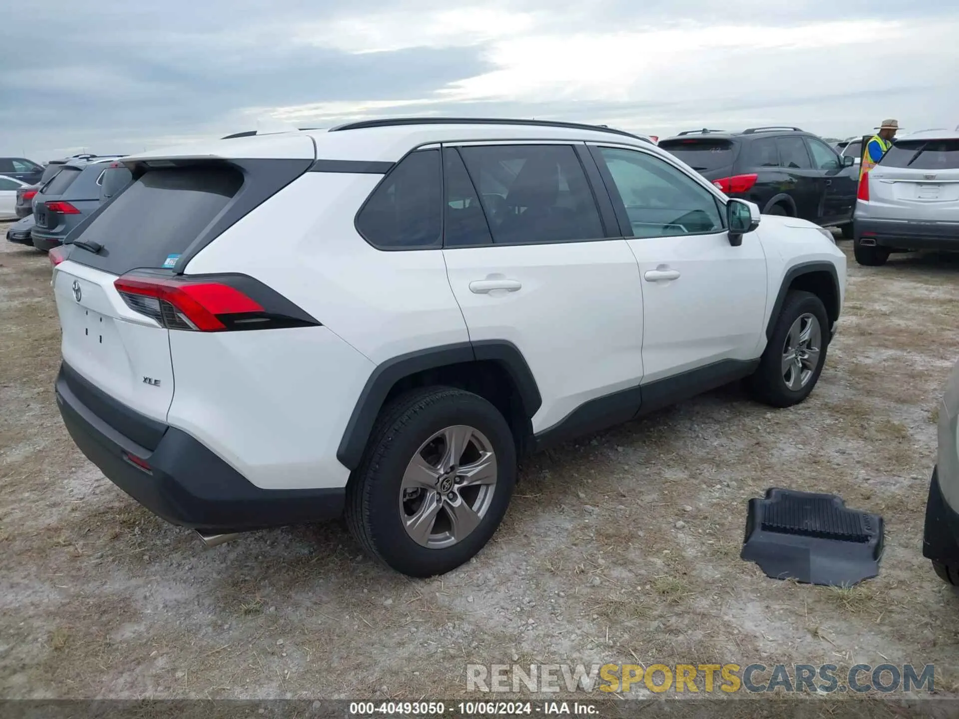 4 Photograph of a damaged car 2T3W1RFVXPC232546 TOYOTA RAV4 2023