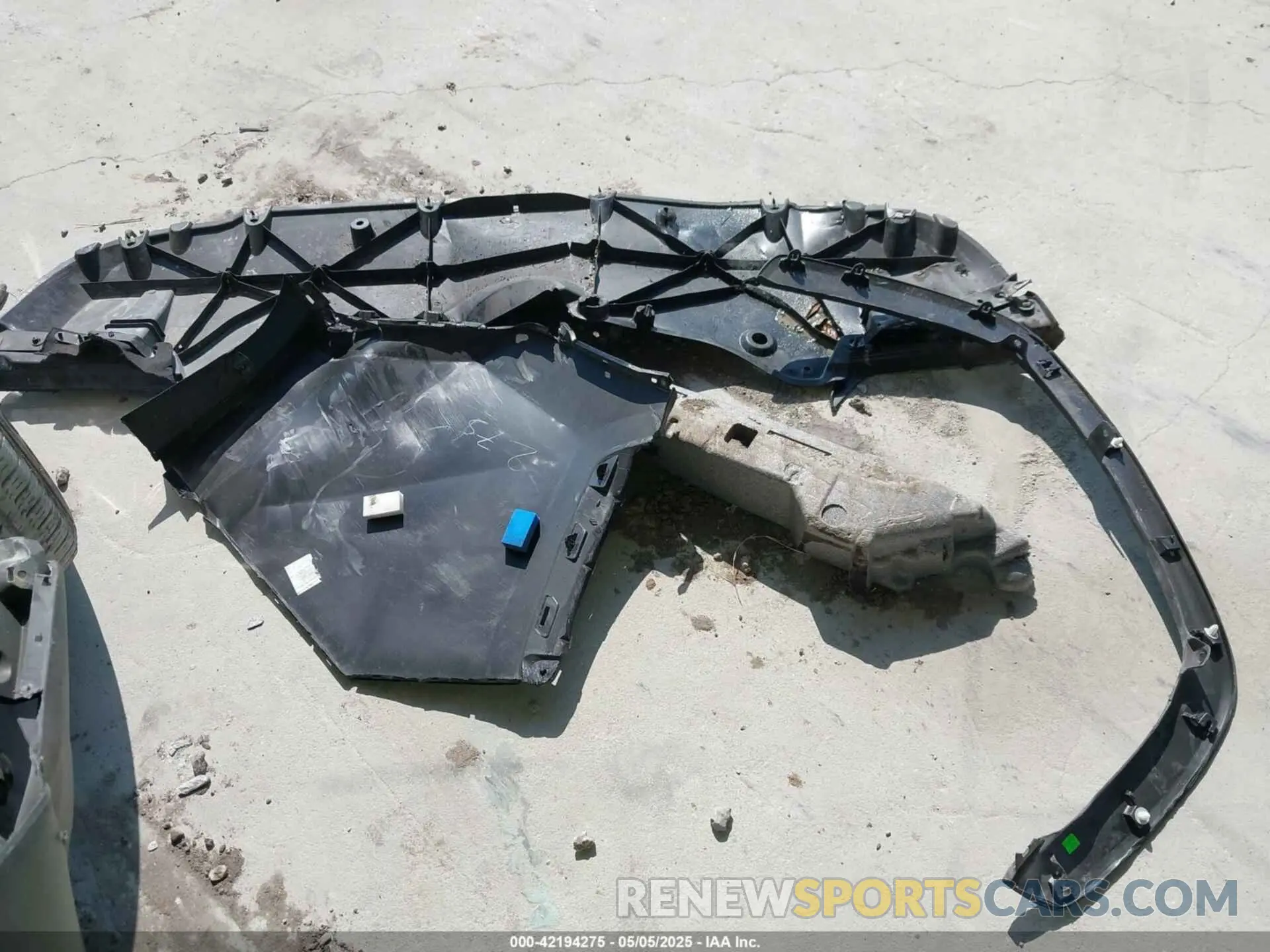 12 Photograph of a damaged car 2T3W1RFVXPW249197 TOYOTA RAV4 2023