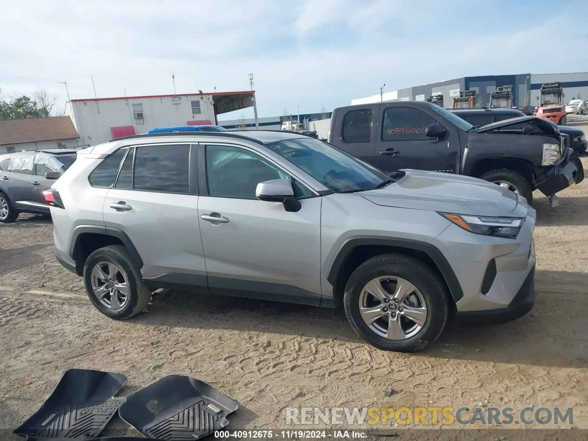 13 Photograph of a damaged car 2T3W1RFVXPW250432 TOYOTA RAV4 2023