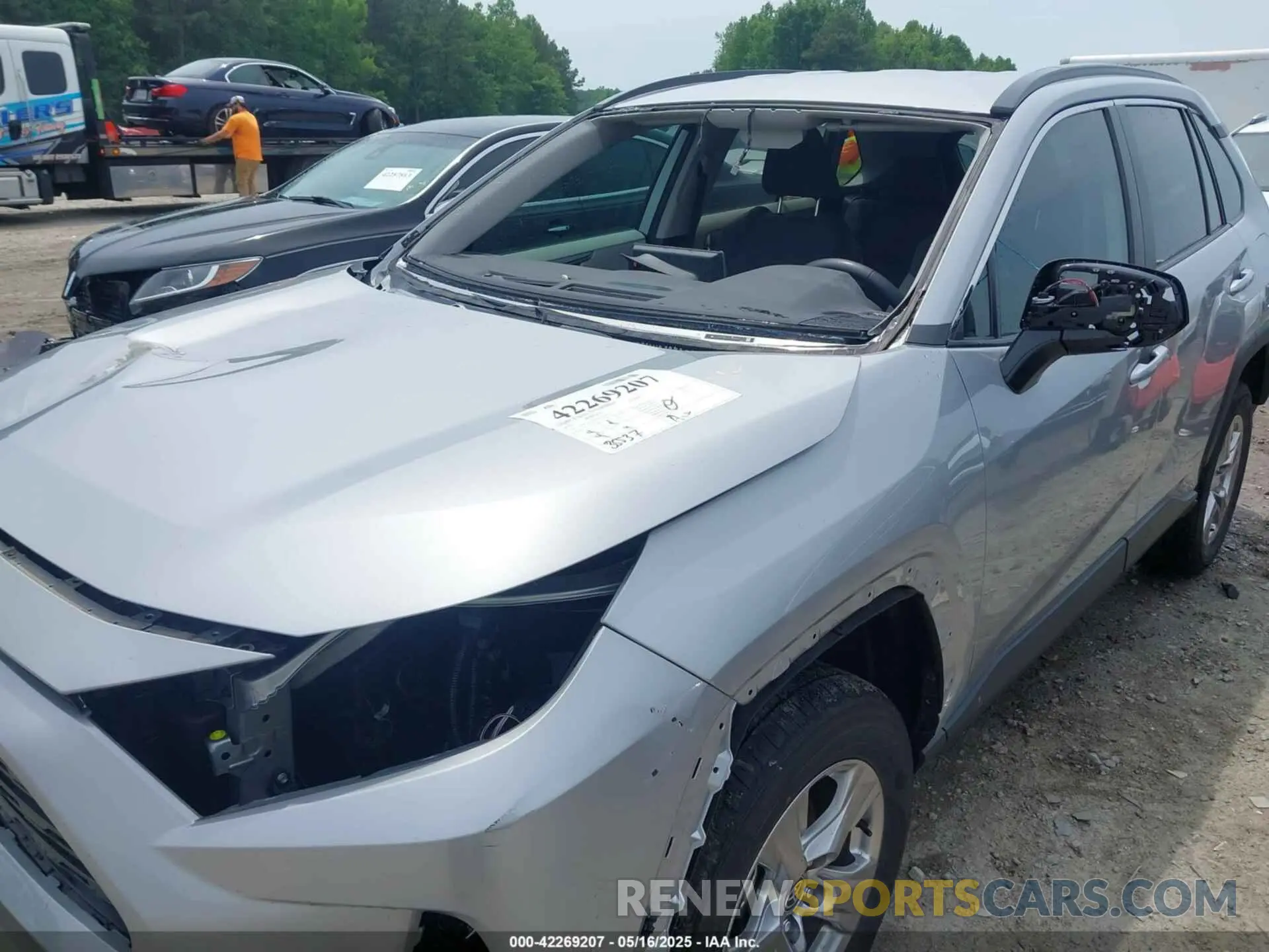 19 Photograph of a damaged car 2T3W1RFVXPW263133 TOYOTA RAV4 2023