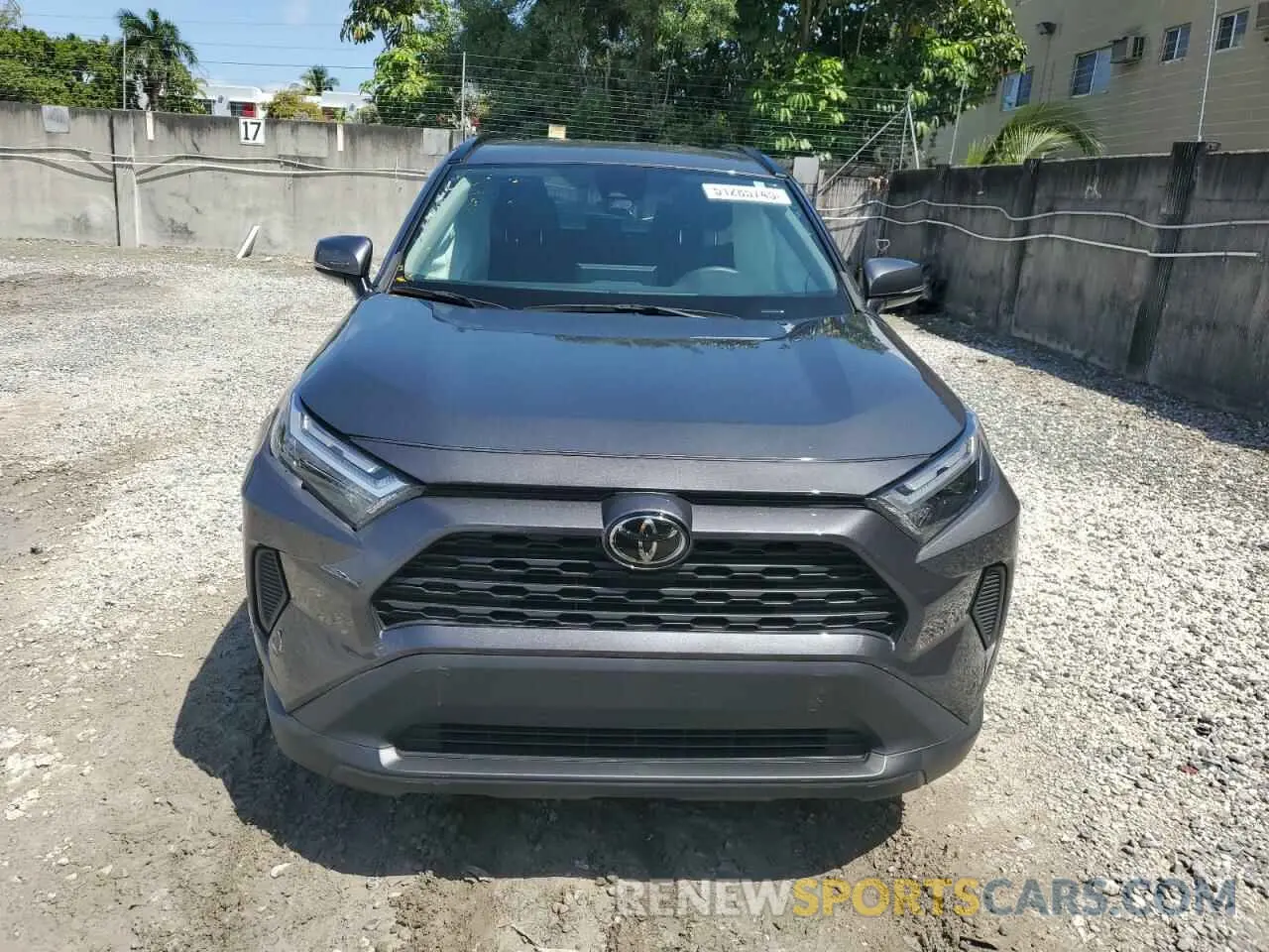 5 Photograph of a damaged car 2T3W1RFVXPW283902 TOYOTA RAV4 2023