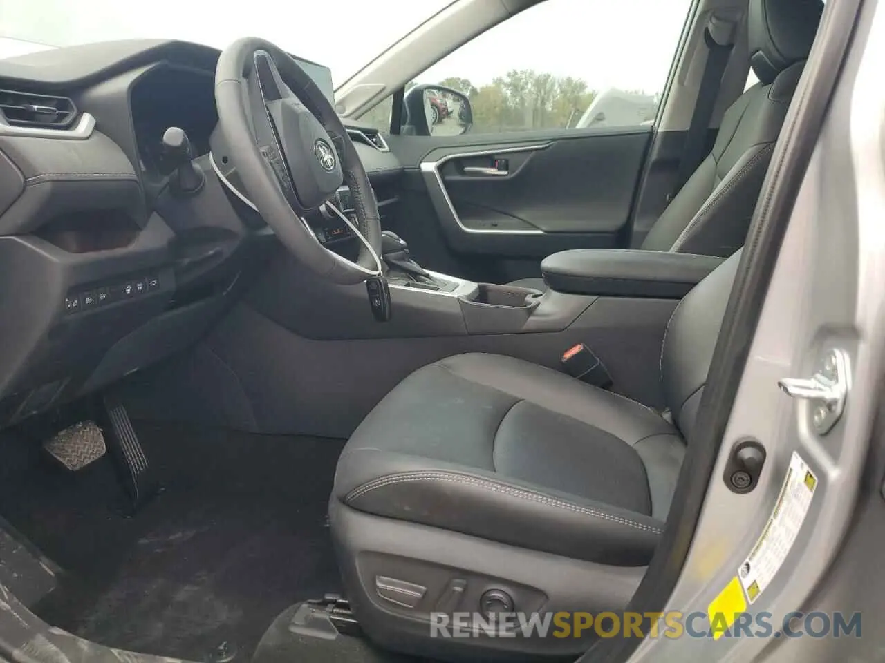 7 Photograph of a damaged car 2T3Y1RFV2PC249320 TOYOTA RAV4 2023