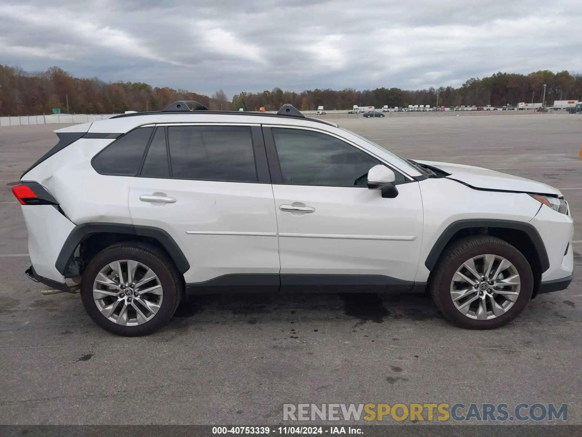 13 Photograph of a damaged car 2T3Y1RFV2PW282882 TOYOTA RAV4 2023