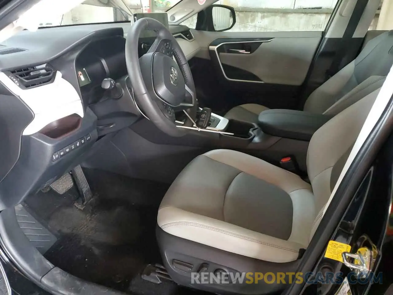 7 Photograph of a damaged car 2T3Y1RFV4PC221065 TOYOTA RAV4 2023