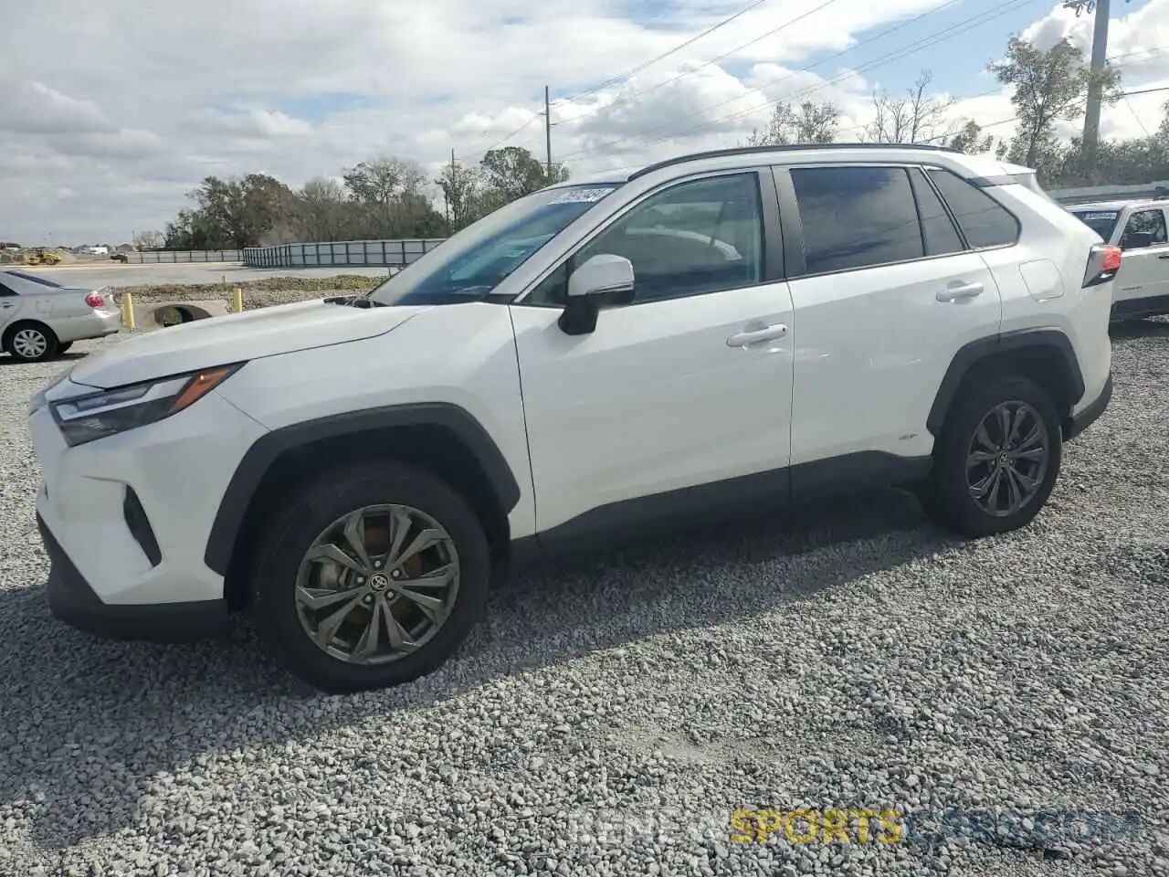 1 Photograph of a damaged car 4T3B6RFV2PU133394 TOYOTA RAV4 2023