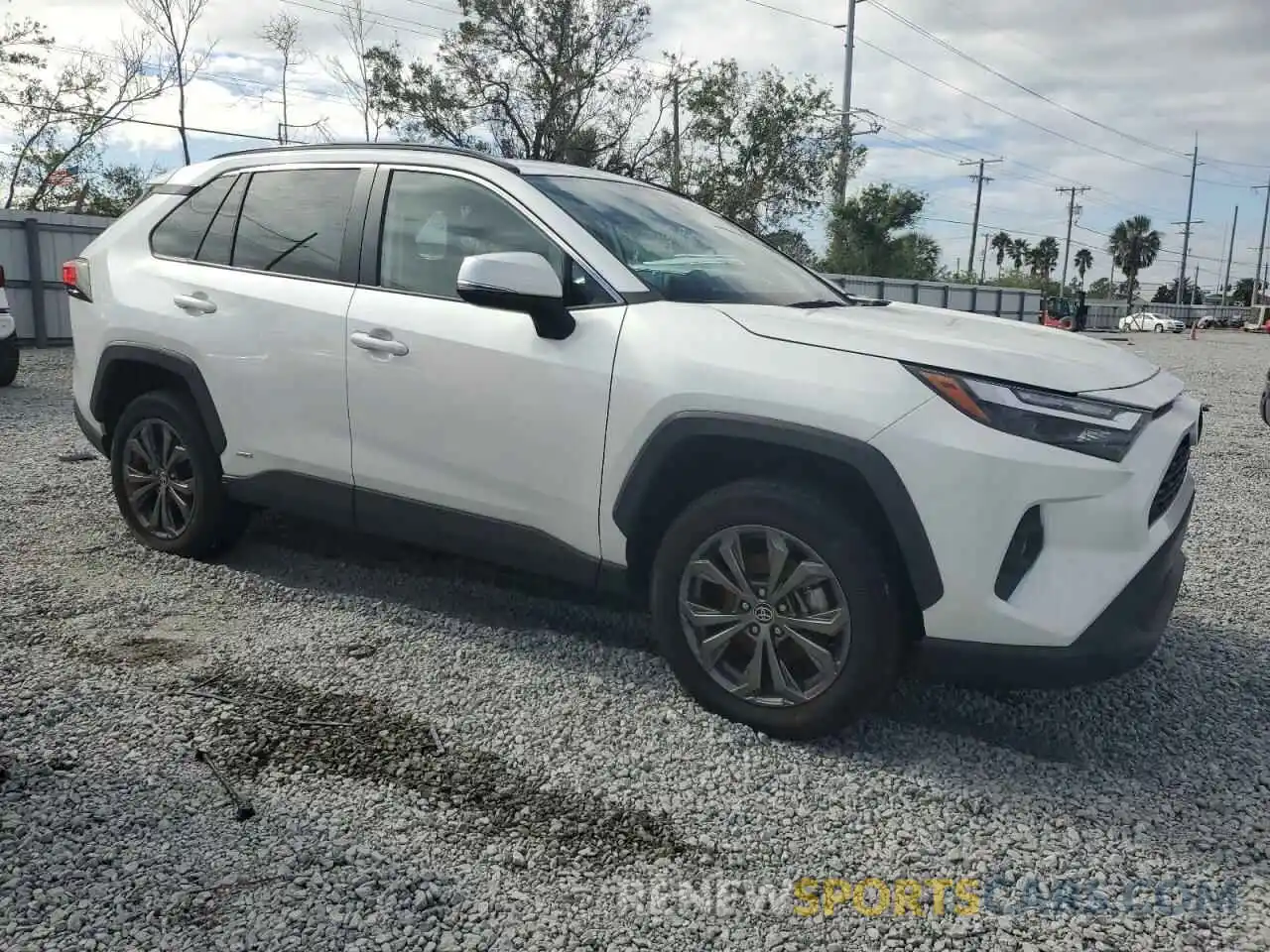 4 Photograph of a damaged car 4T3B6RFV2PU133394 TOYOTA RAV4 2023