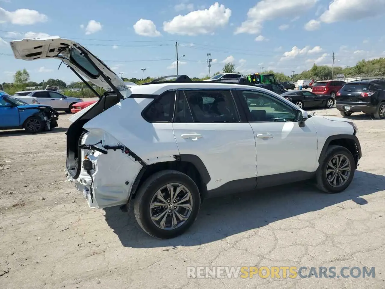 3 Photograph of a damaged car 4T3B6RFV8PU130306 TOYOTA RAV4 2023