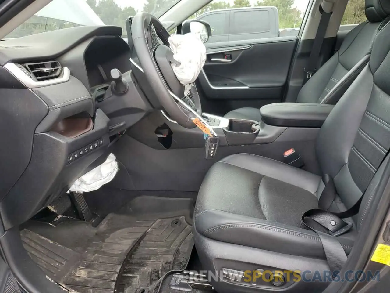 7 Photograph of a damaged car 4T3D6RFV1PU105627 TOYOTA RAV4 2023