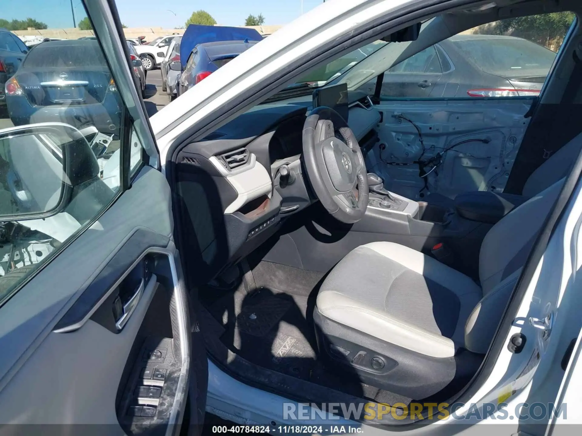 5 Photograph of a damaged car 4T3D6RFV1PU117616 TOYOTA RAV4 2023