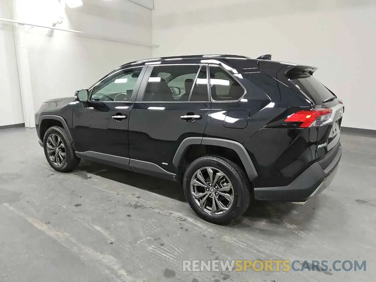2 Photograph of a damaged car 4T3D6RFV2PU121058 TOYOTA RAV4 2023
