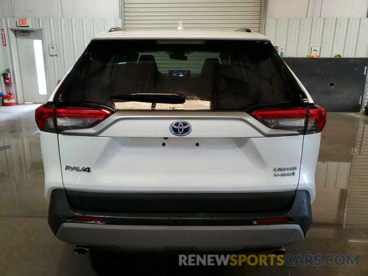6 Photograph of a damaged car 4T3D6RFV3PU114233 TOYOTA RAV4 2023
