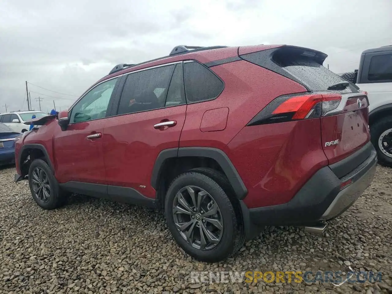 2 Photograph of a damaged car 4T3D6RFV3PU135356 TOYOTA RAV4 2023
