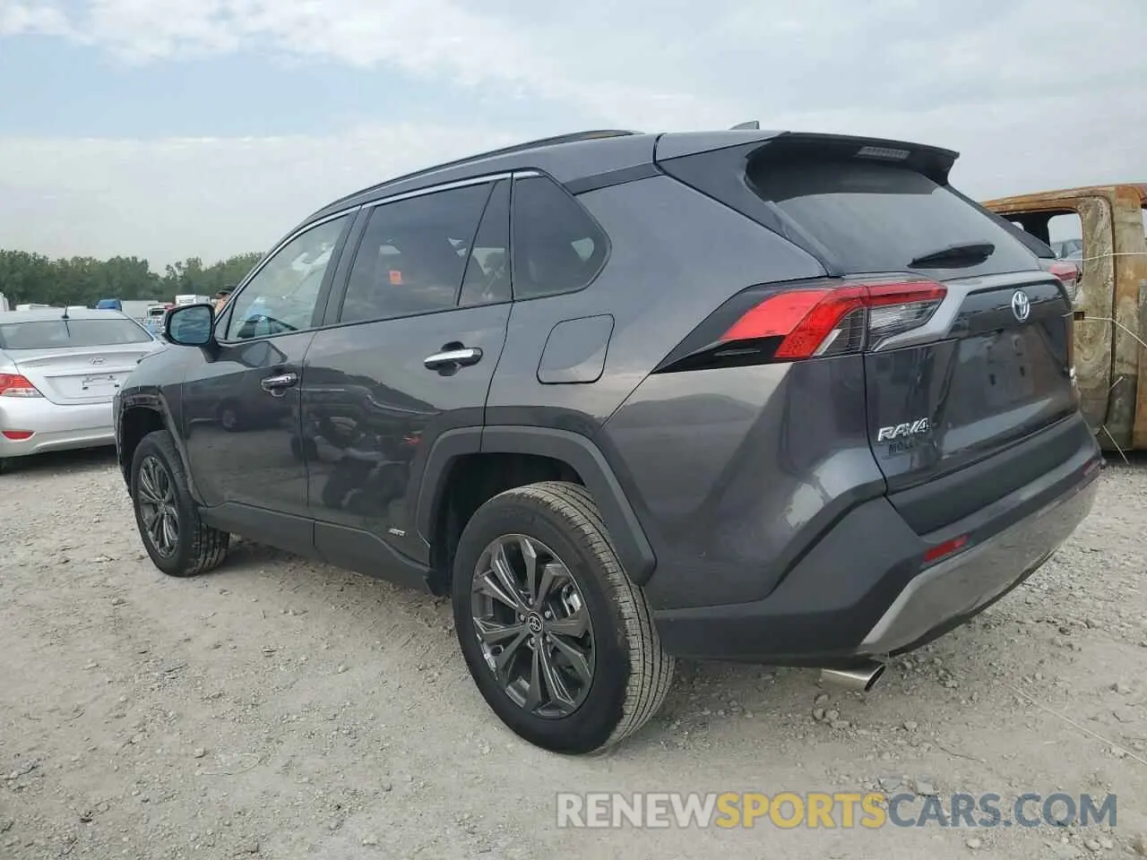 2 Photograph of a damaged car 4T3D6RFV5PU129252 TOYOTA RAV4 2023