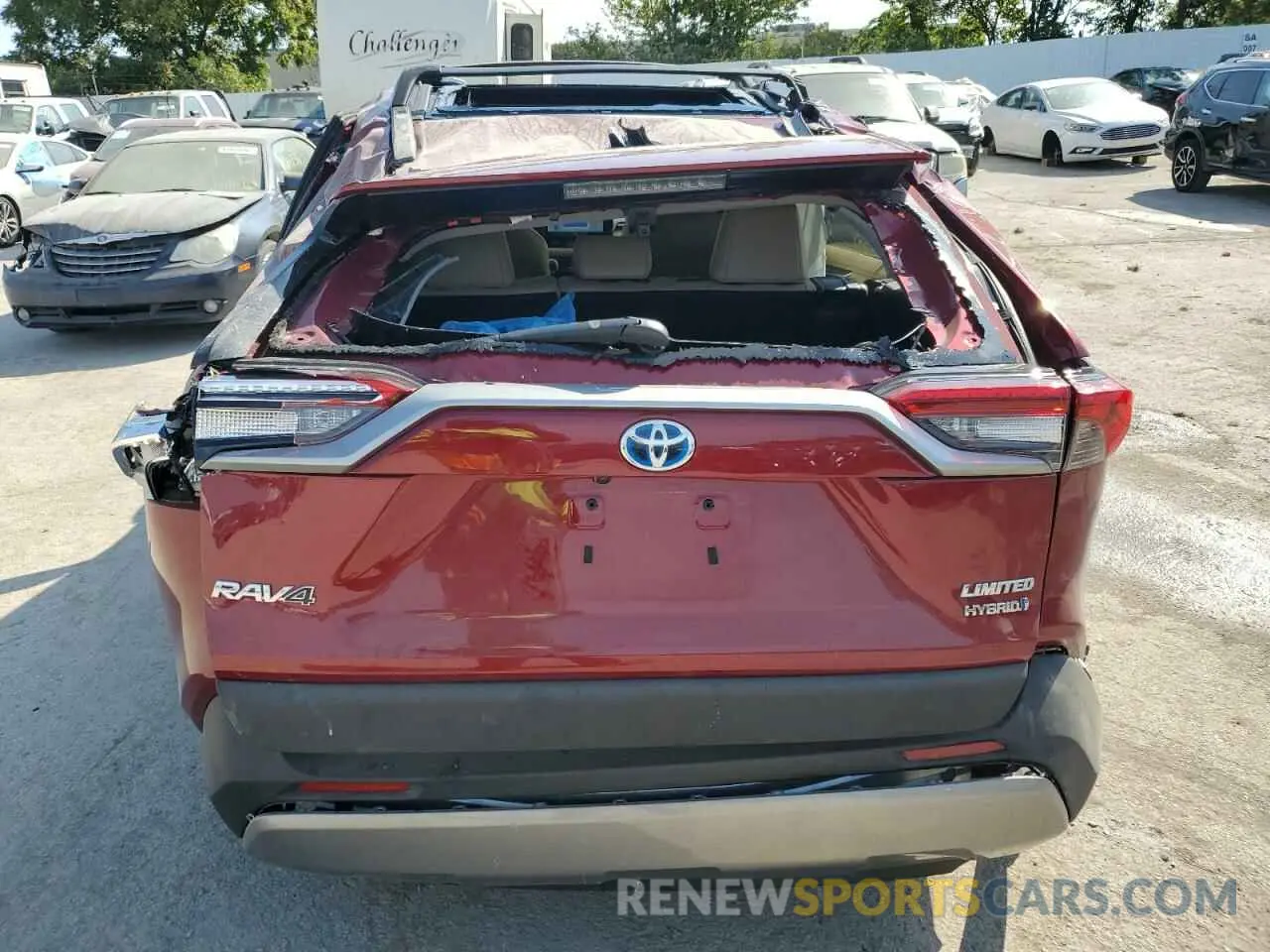 6 Photograph of a damaged car 4T3D6RFV8PU137684 TOYOTA RAV4 2023