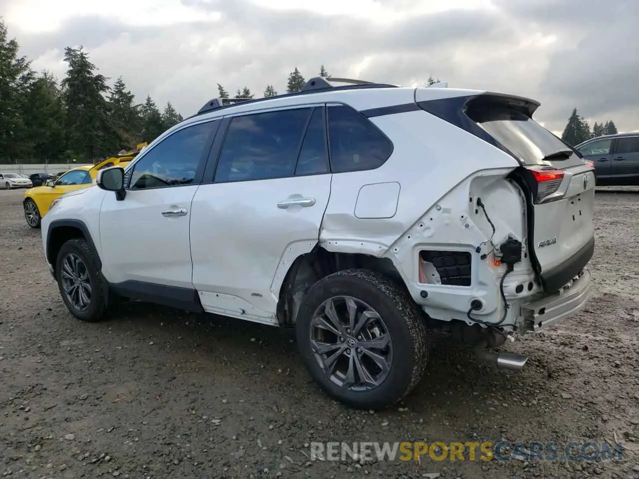 2 Photograph of a damaged car 4T3D6RFVXPU107179 TOYOTA RAV4 2023