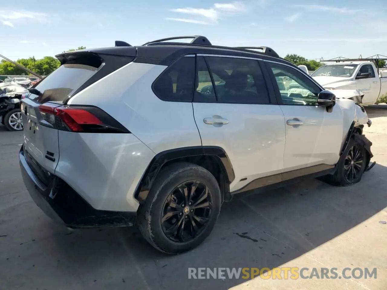 3 Photograph of a damaged car 4T3E6RFV6PU109046 TOYOTA RAV4 2023