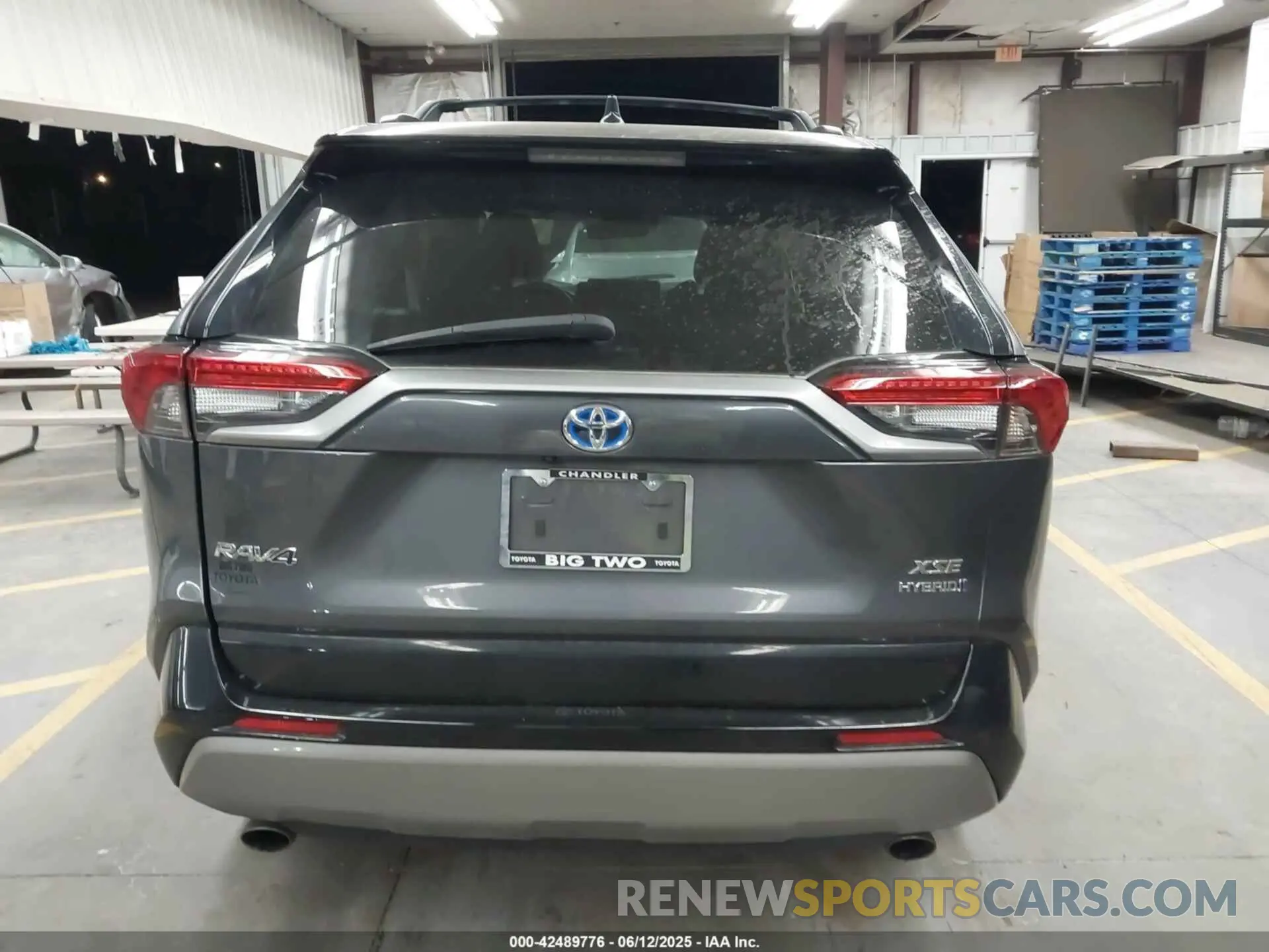 15 Photograph of a damaged car 4T3E6RFV8PU107041 TOYOTA RAV4 2023