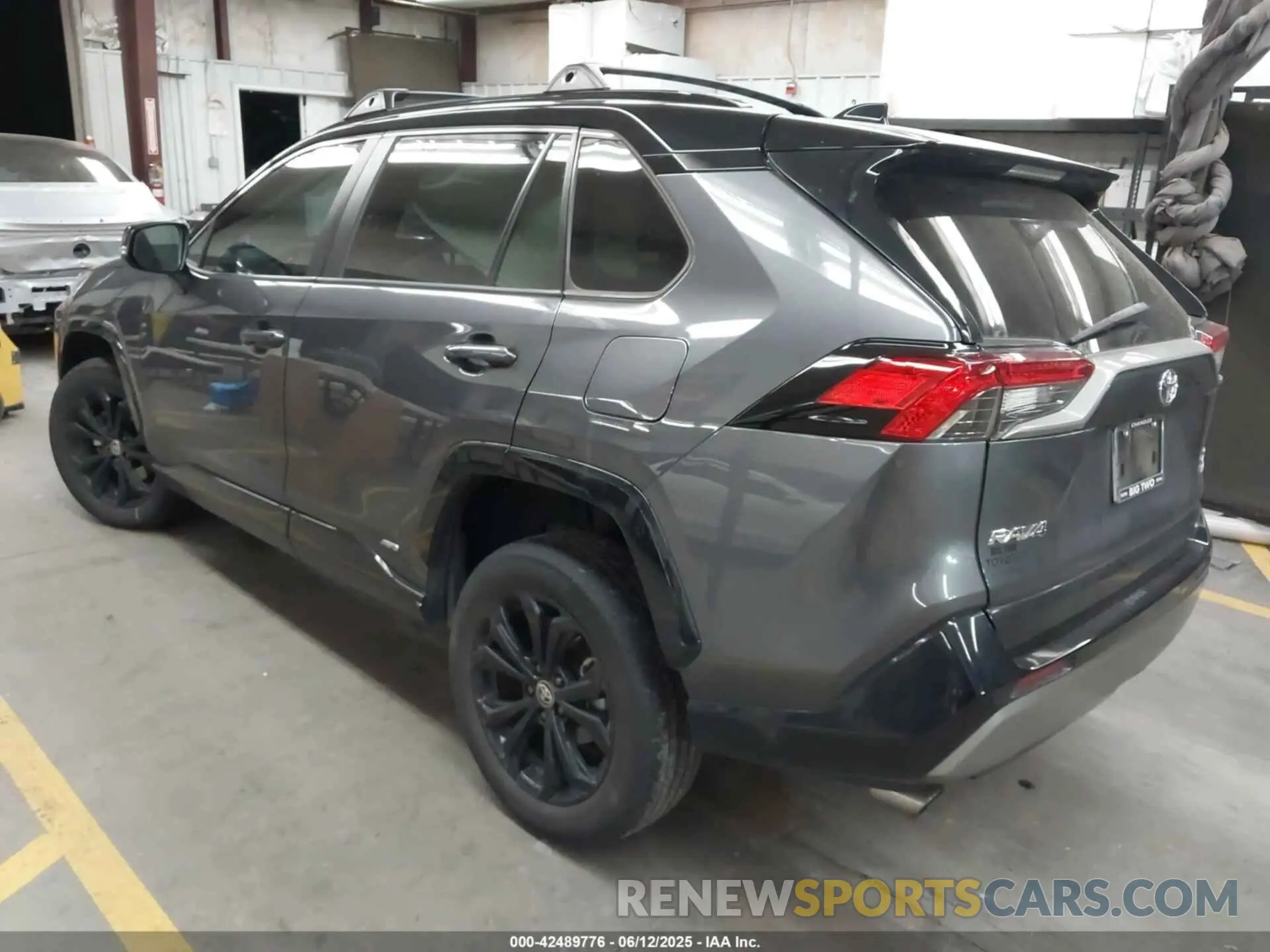 3 Photograph of a damaged car 4T3E6RFV8PU107041 TOYOTA RAV4 2023