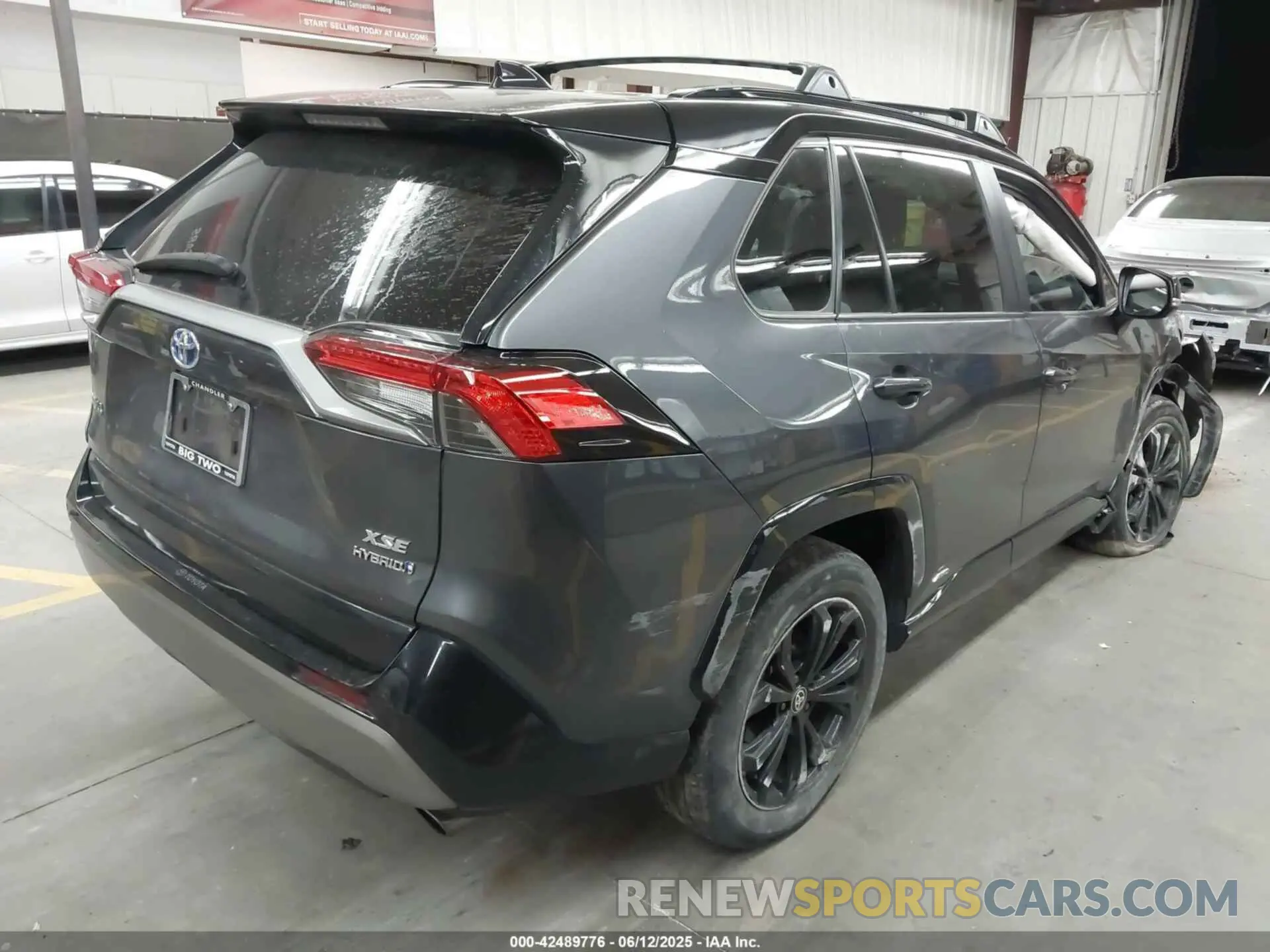 4 Photograph of a damaged car 4T3E6RFV8PU107041 TOYOTA RAV4 2023