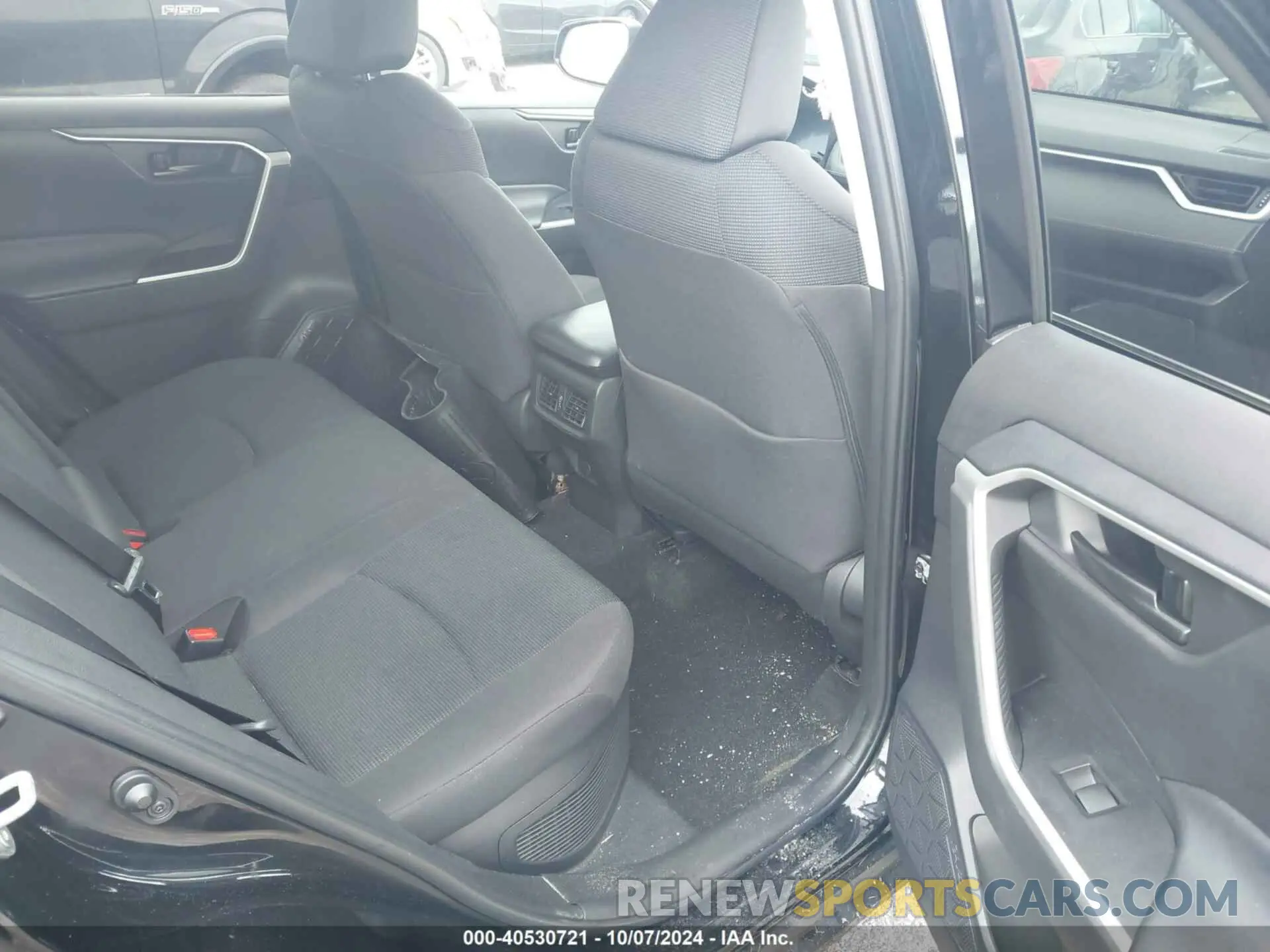 8 Photograph of a damaged car 4T3LWRFV4PU095705 TOYOTA RAV4 2023