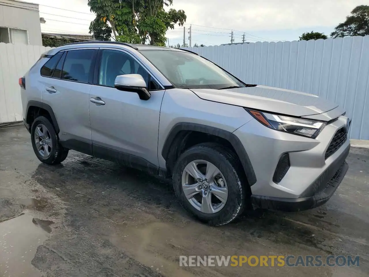 4 Photograph of a damaged car 4T3MWRFV9PU089967 TOYOTA RAV4 2023