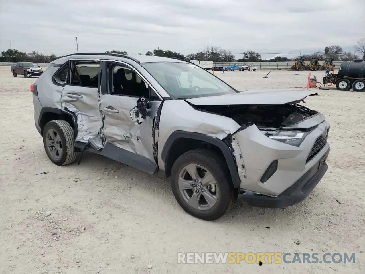4 Photograph of a damaged car 4T3MWRFV9PU090939 TOYOTA RAV4 2023