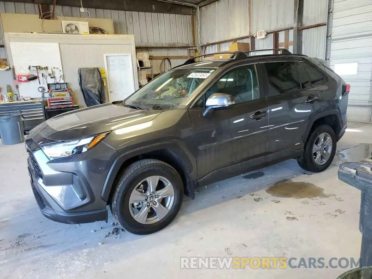 1 Photograph of a damaged car 4T3RWRFV9PU089070 TOYOTA RAV4 2023