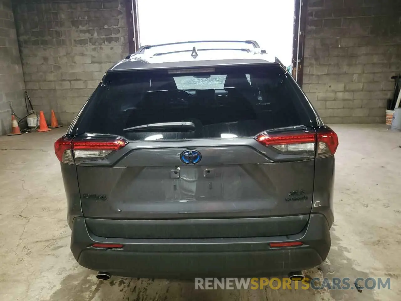 6 Photograph of a damaged car 4T3RWRFV9PU101492 TOYOTA RAV4 2023