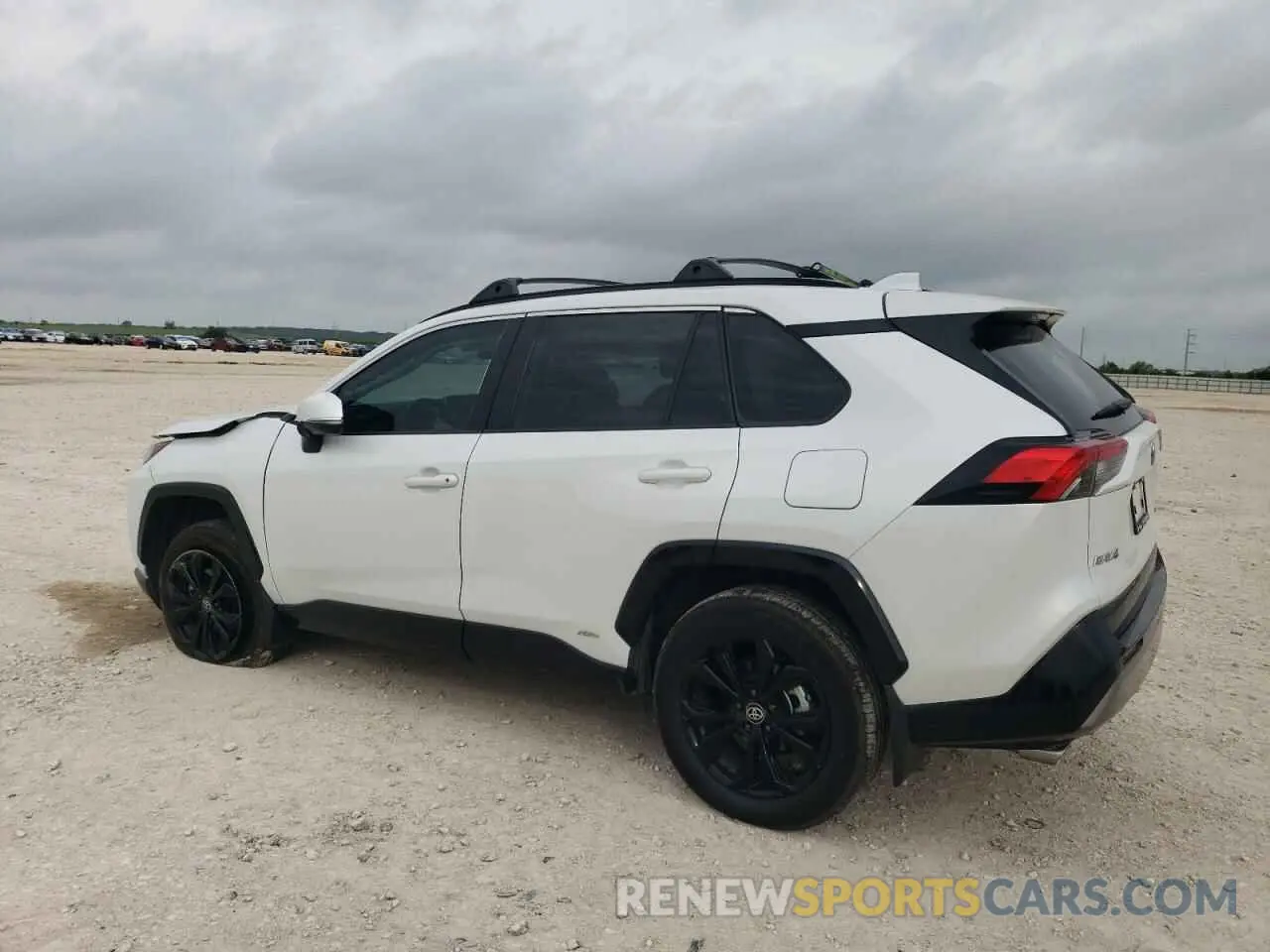 2 Photograph of a damaged car 4T3T6RFV0PU139361 TOYOTA RAV4 2023