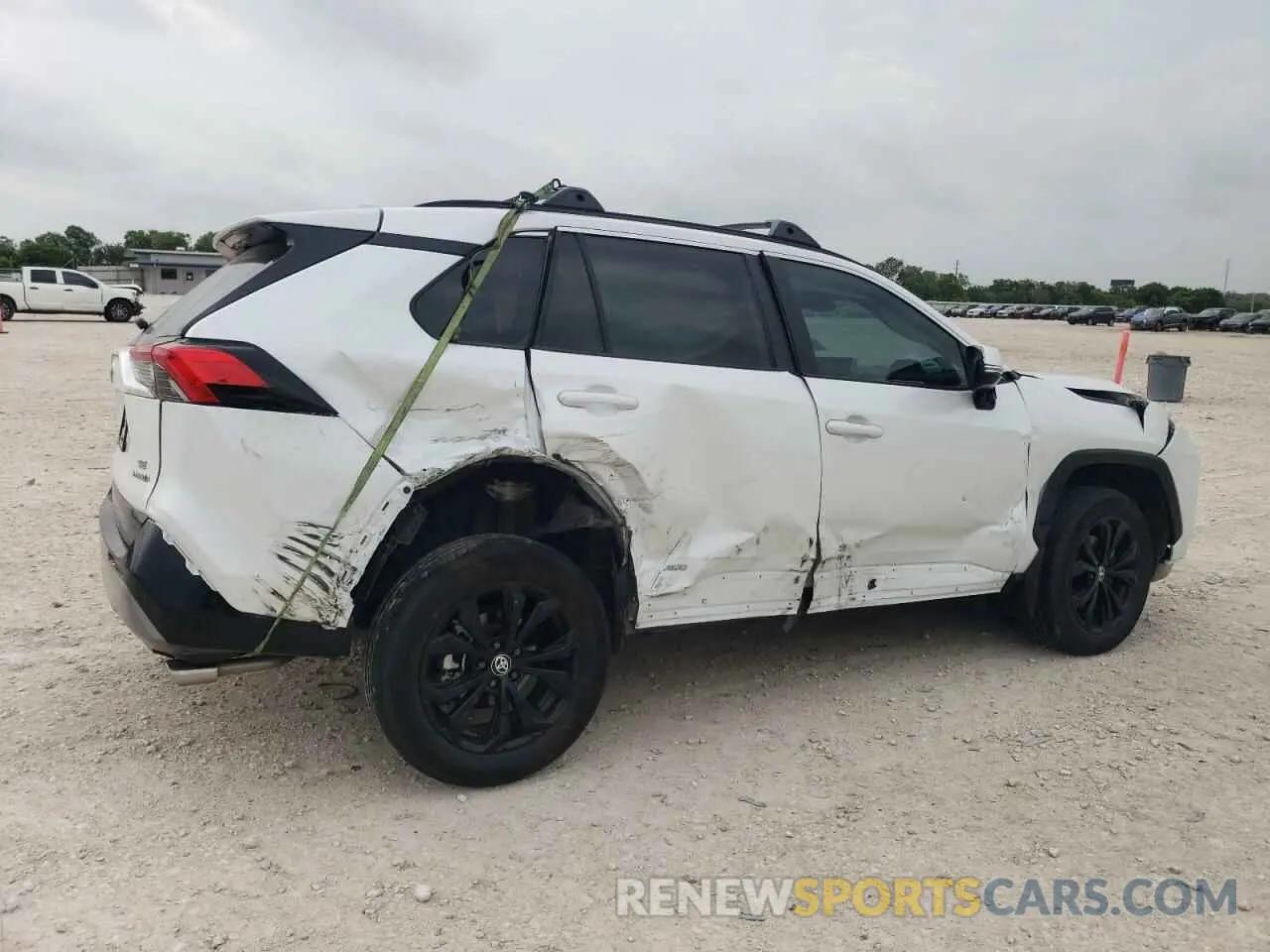 3 Photograph of a damaged car 4T3T6RFV0PU139361 TOYOTA RAV4 2023