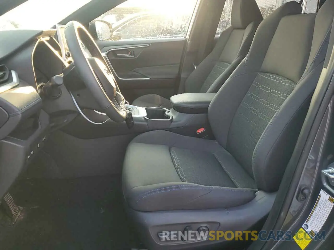 7 Photograph of a damaged car JTM16RFV2PD085226 TOYOTA RAV4 2023