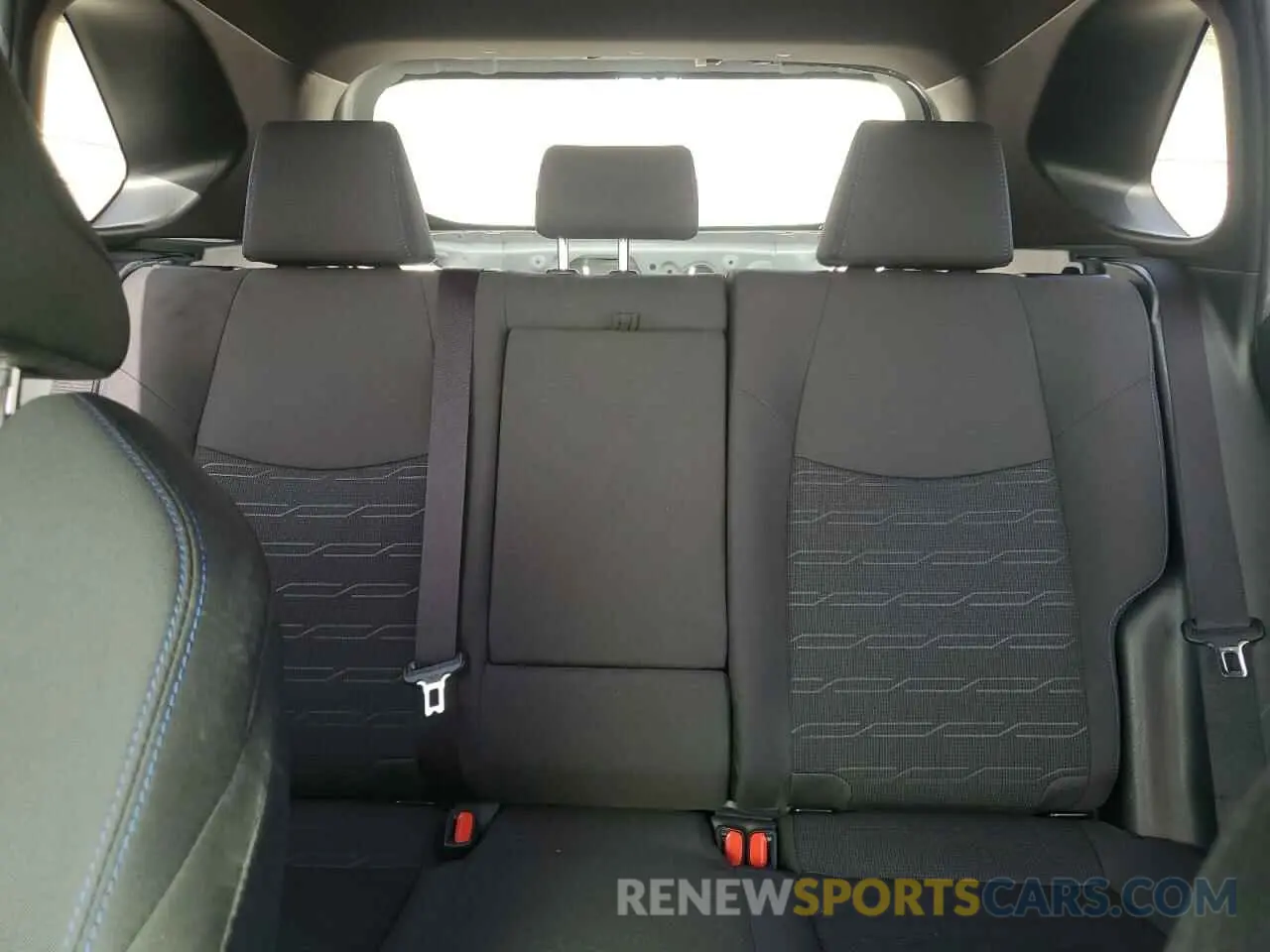 10 Photograph of a damaged car JTM16RFV3PD104298 TOYOTA RAV4 2023