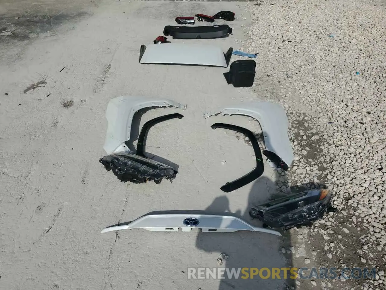 13 Photograph of a damaged car JTM16RFV3PD104298 TOYOTA RAV4 2023