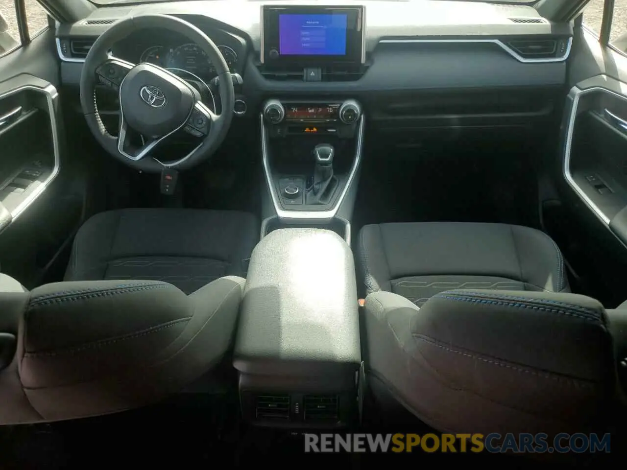 8 Photograph of a damaged car JTM16RFV3PD104298 TOYOTA RAV4 2023