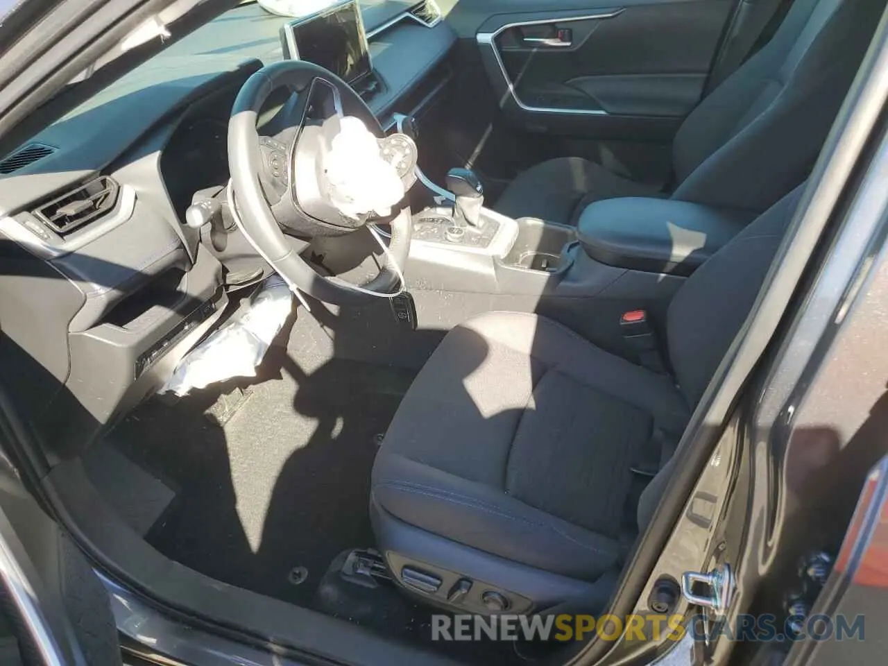 7 Photograph of a damaged car JTM16RFVXPD092991 TOYOTA RAV4 2023