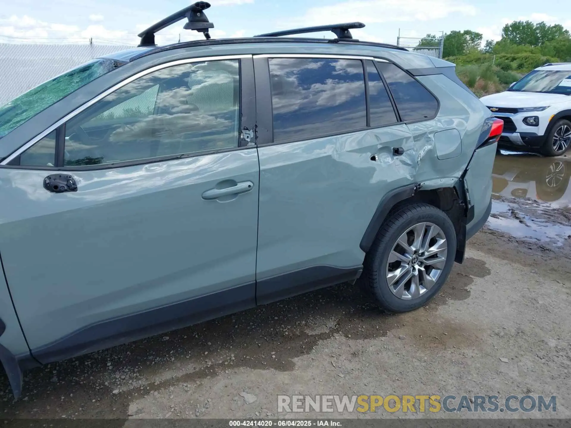 6 Photograph of a damaged car JTMA1RFV8PD097668 TOYOTA RAV4 2023