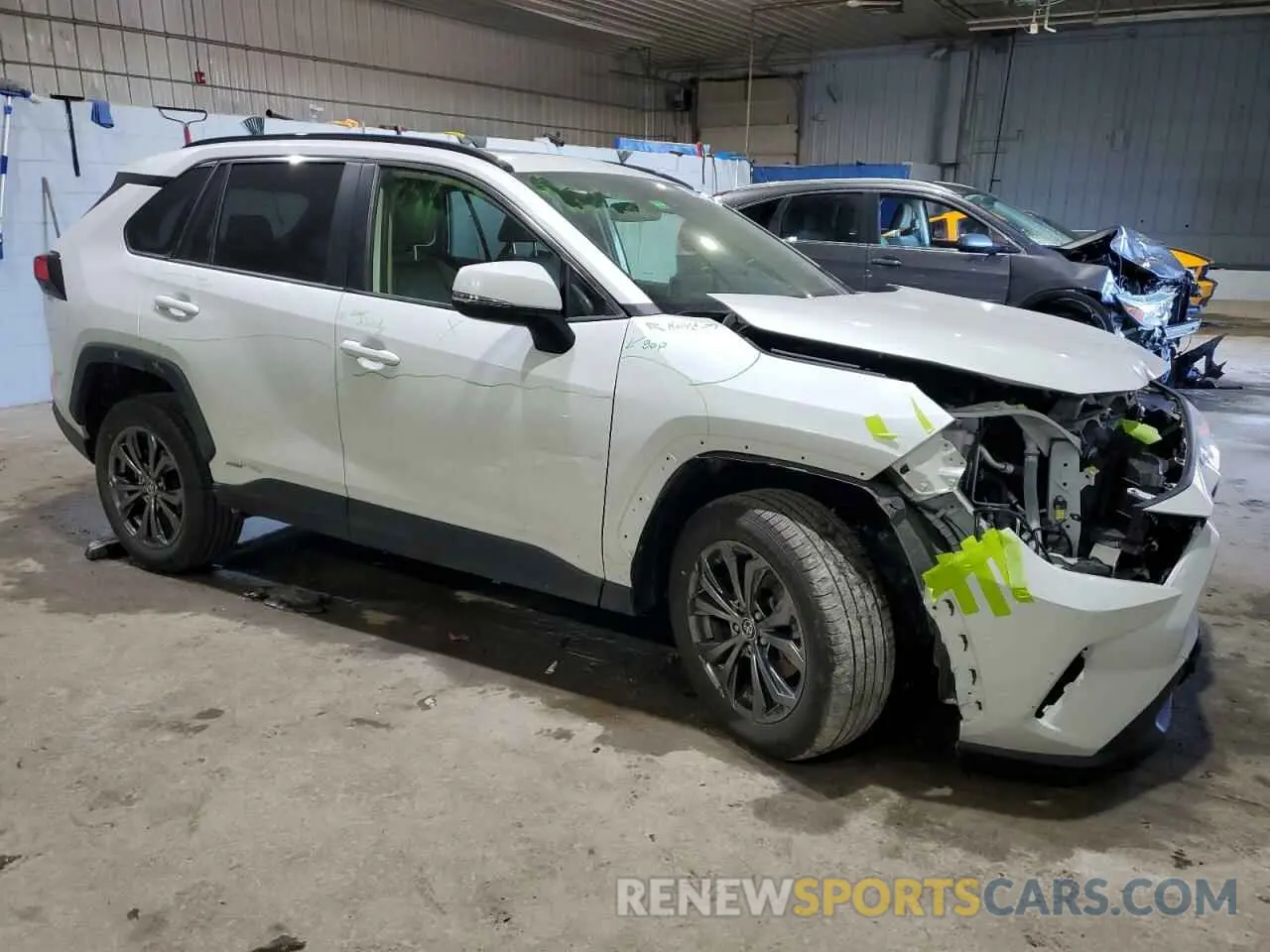 4 Photograph of a damaged car JTMB6RFV6PD085573 TOYOTA RAV4 2023