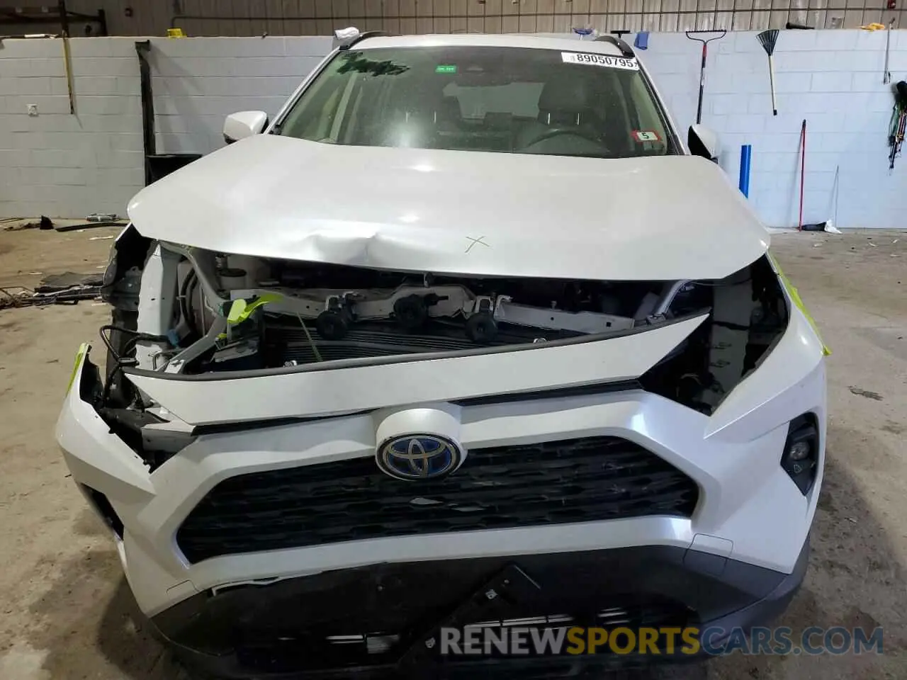 5 Photograph of a damaged car JTMB6RFV6PD085573 TOYOTA RAV4 2023