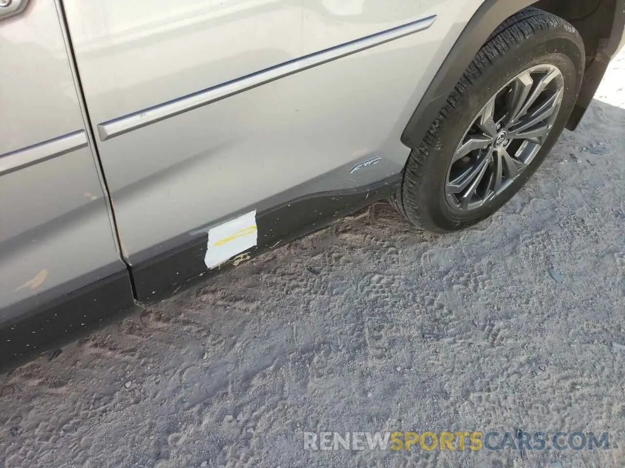 13 Photograph of a damaged car JTMB6RFV6PD101335 TOYOTA RAV4 2023