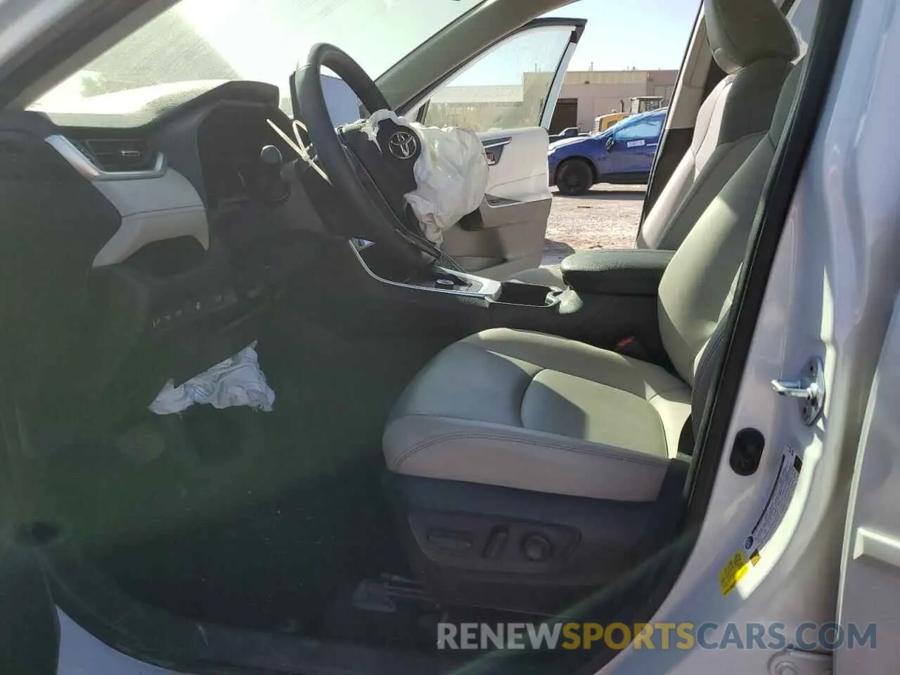 7 Photograph of a damaged car JTMB6RFV7PD088563 TOYOTA RAV4 2023