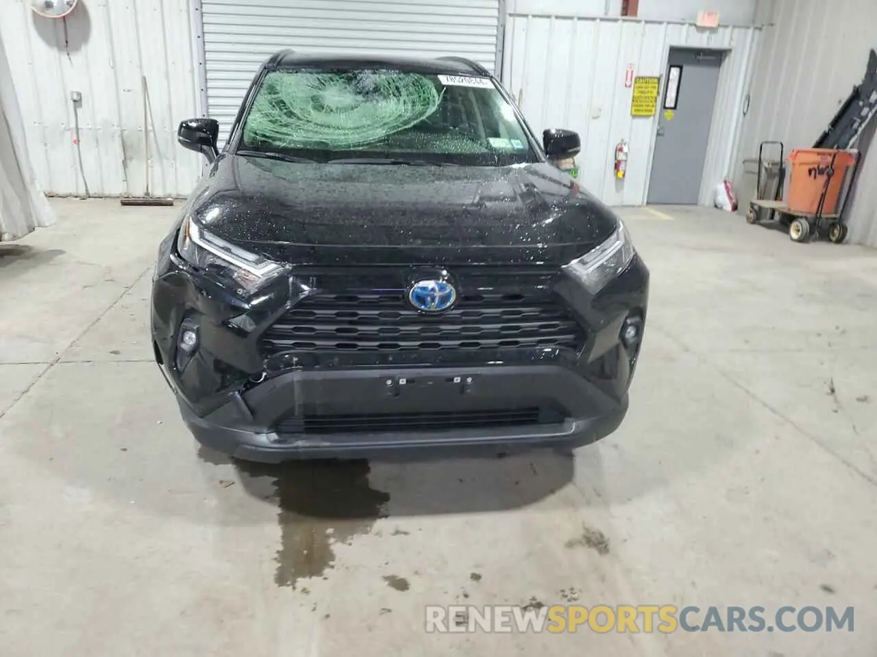 5 Photograph of a damaged car JTMB6RFV9PD106125 TOYOTA RAV4 2023