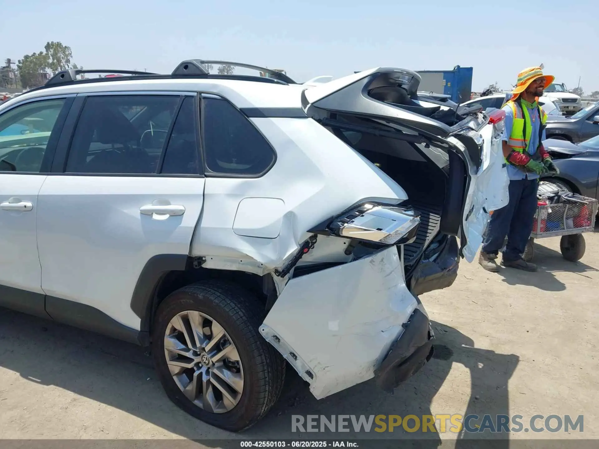 17 Photograph of a damaged car JTMC1RFV2PD101299 TOYOTA RAV4 2023