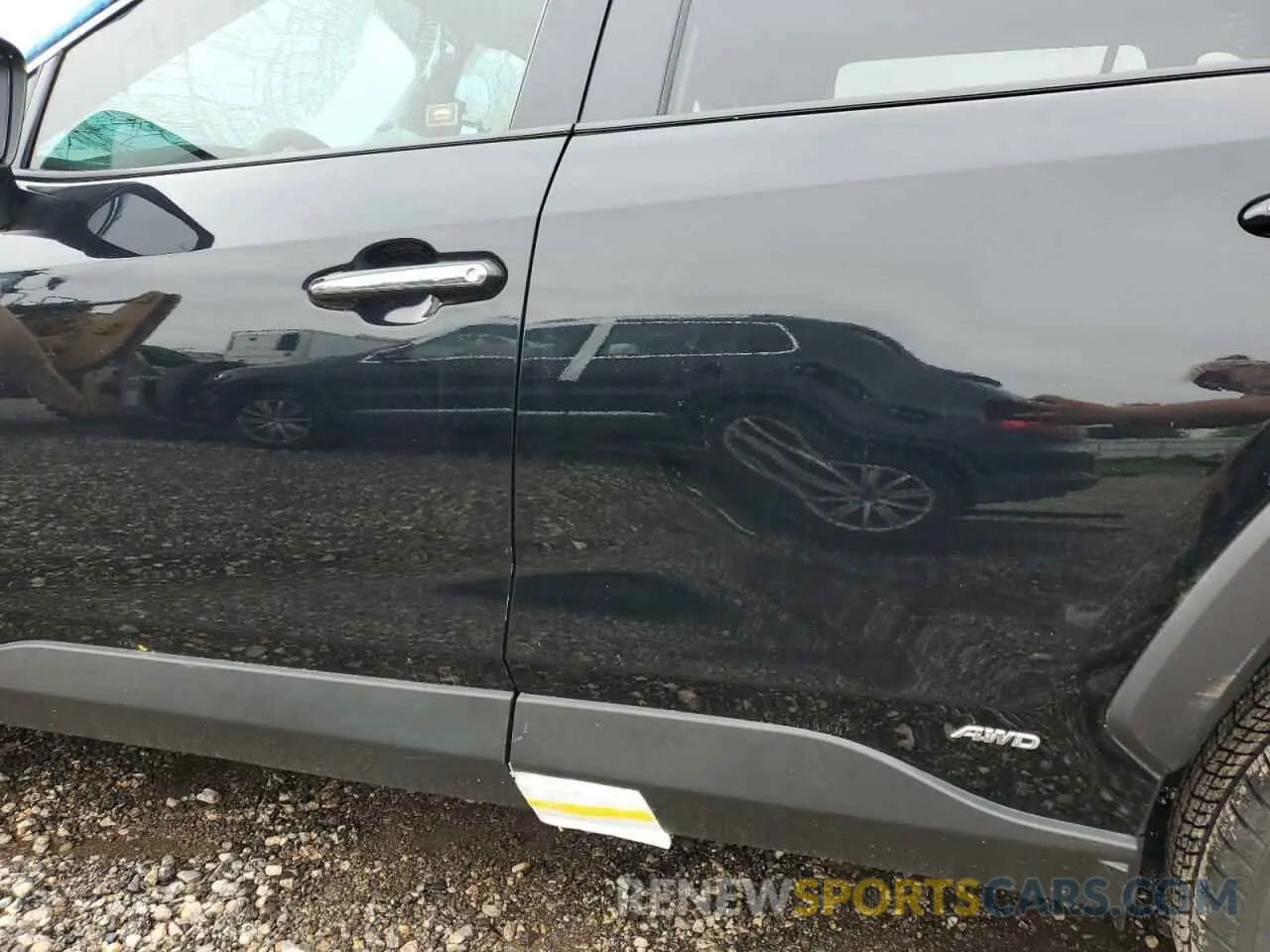13 Photograph of a damaged car JTMD6RFV0PD114302 TOYOTA RAV4 2023